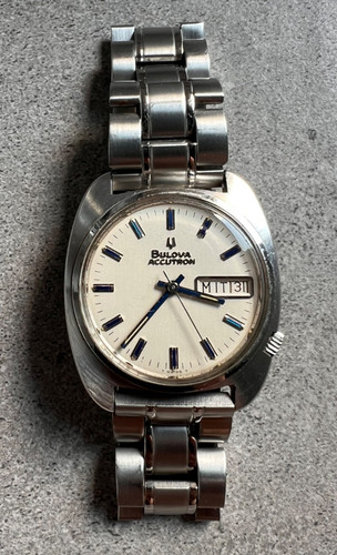 Bulova accutron serie - -,