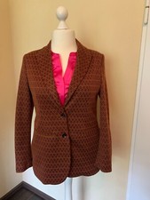 More & More, eleganter