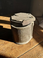 Seltsamer antiker Bleidopf mit Holzboden und Deckel Behälter 