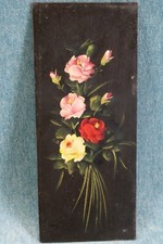 Rosenöl. Kleines Brett aus