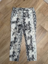 Zara! Hose Schlangenmuster