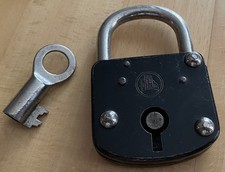 Burg Vorhängeschloss schwarz Bügelschloss mit großem Schlüssel Vintage Alt