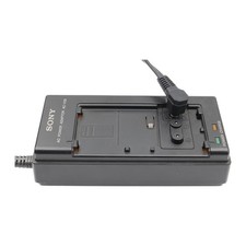 Original Sony Ladegerät Battery Charger Power Adaptor AC-V30 AC V30
