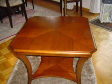 Tisch NEU mit Intasien 65 x 65