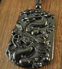 Wunderschöner Drache Jade-Anhänger schwarz mit Band Unikat Amulett CHINA
