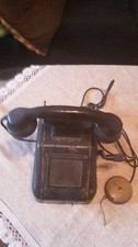 altes massives Kurbeltelefon