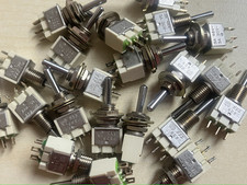 10x NKK Kippschalter Taster 3A 30V(48V) ON-OFF-ON  3-polig  Switches 808 - NOS