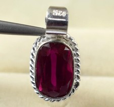 Natürlich 11.60 Karat Oval