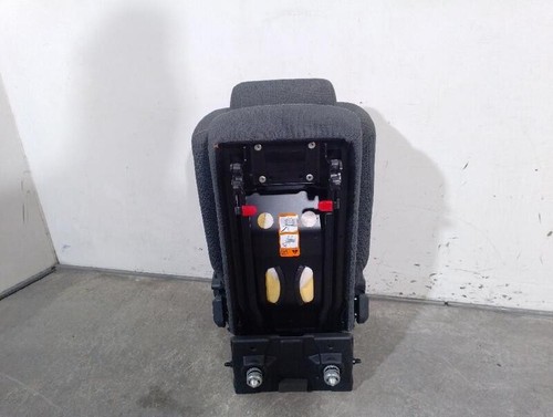 1915048 sitz hinten zentral