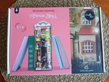 Paris Allee Miniaturhaus