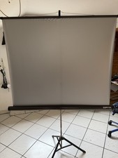 Reflecta Projektionsleinwand auf Stativ – ideal für Präsentation, Heimkino, Beam