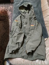 Bundeswehr Nässeschutz Größe Mittel 48/50 Guter Zustand Hochwertige Qualität