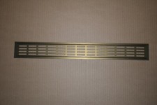 Stegblech Lüftungsgitter 49 x 6 cm eloxiert bronze Schlitzlochung 30x5mm