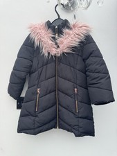 Monsoon Mädchen Mantel mit Kunstfellkapuze (5-6 Jahre) – schwarz mit rosa Fell