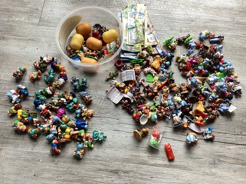 Figuren konvolut mit - Ü,