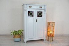 schönes restauriertes Weichholz Gründerzeit-Vertiko in Lichtgrau von 1900 Jhd.