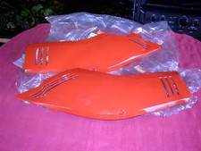 SUZUKI CS50D GEN NOS PAAR SITZVERKLEIDUNG VERKLEIDUNGEN 63181-02100-185 63171-02100-185
