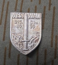 Mützenabzeichen 215. Division