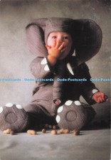 D292314 Kinder im Elefantenkostüm. Verkerke Postkarte. Tom Arma. 1993