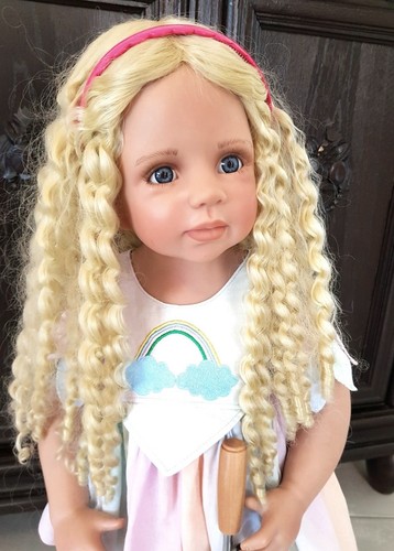 Künstlerpuppe rainbow von - künstlerpuppe,