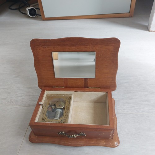 Schmuckschatulle mit sankyo - mit,