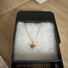 Goldkette mit Herzanhänger