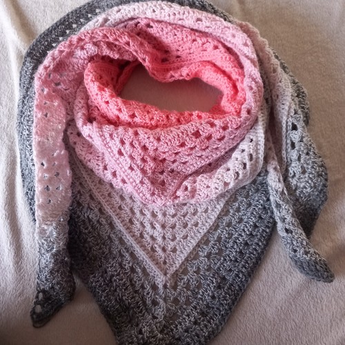 Handgemachtes dreieckstuch - handgemachtes,