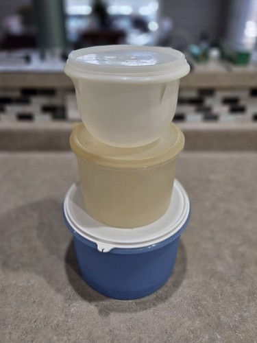 Tupperware - ,