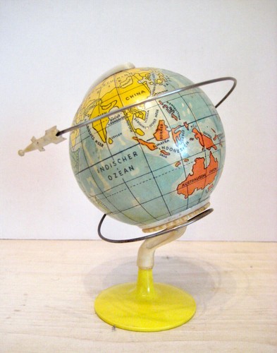 Vintage globus mit satelit - ,
