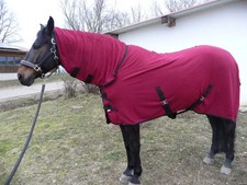 MICROFLEECE-ABSCHWITZDECKE  HALSTEIL Kreutzbegurtung NEU 145 cm Maroon-Schwarz