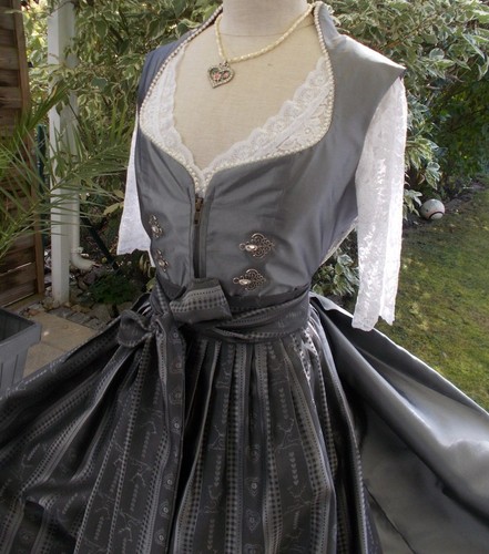 Geweihda designer dirndl - geweihda,