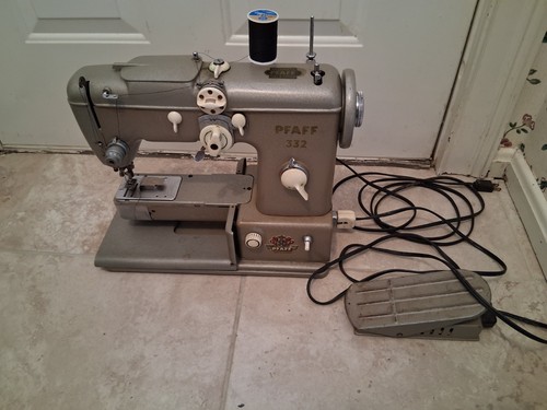 Antique pfaff 332 - 332, automatic