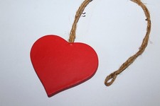 Herz aus Holz rot  8,5 cm