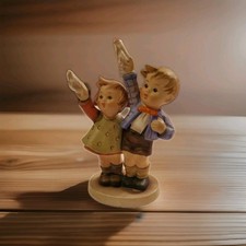 HUMMEL GOEBEL FIGURINE AUF