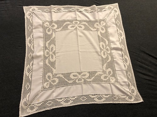 Spitzen tischdecke gestrickt - spitzen,