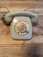 altes Telefon mit Wählscheibe