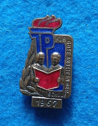 159 ddr pionierabzeichen - 09,