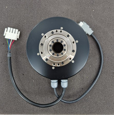 Yaskawa AC SERVO MOTOR SERIES SGMCV-04BEA41 Neu                  B  3136   181