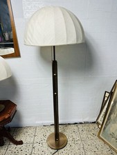 STEHLAMPE VON