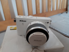 NIKON 1 J3 Kamera Set mit Objektiv - NEUWERTIG