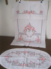 Schönes altes Set Leinen Kreuzstich-Stickerei: Überhandtuch + ovaler Tischläufer