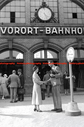 F019929 belebter vorort - f019929,