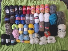 2700 g Konvolut, Strickwolle