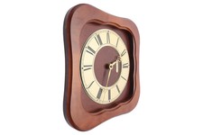 RICHTER Wanduhr Klassisch Braun Holz Quarz Uhr Wohnzimmer Deko 27x27cm