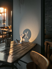 SCHATTENLAMPE Teller & Besteck
