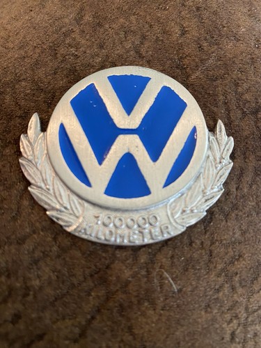100 000 volkswagen - 100,000, km-volkswagen-badge
