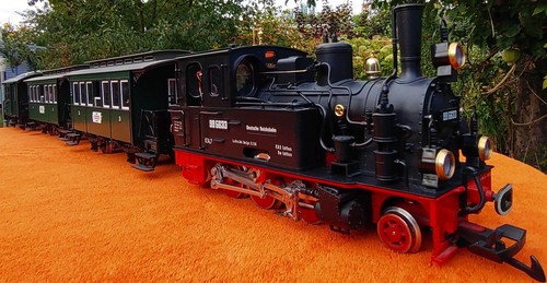 Zug bestehend aus - , 21741