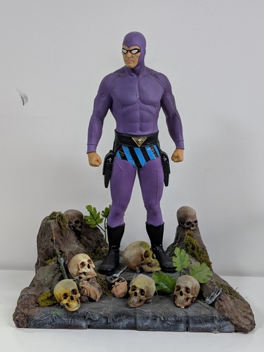 The phantom custom statue - –,