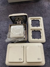 Gira Aussensteckdosen Einzel &Doppelt Cremeweiß