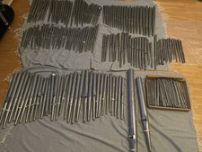 Historische Orgelpfeifen aus Zinn , vereinzelt mit kleinen Beulen 